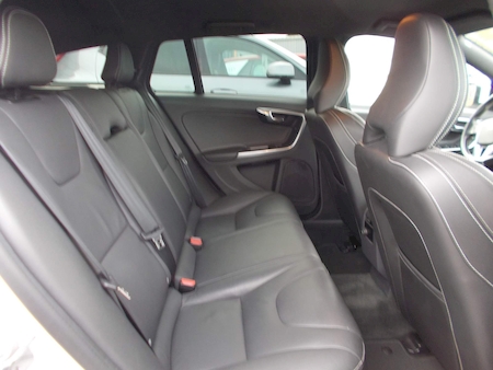 VOLVO V60 PHASE 2  2.0 D3 150 CV BUSINESS GEARTRONIC 6